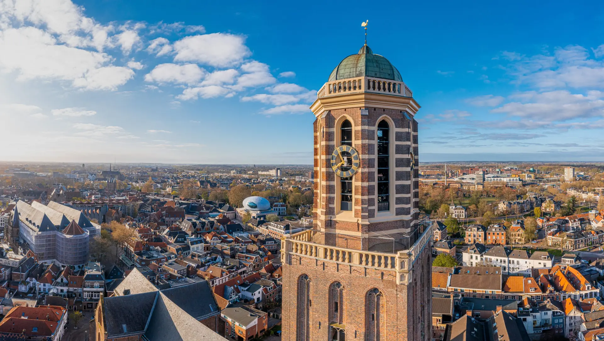 Zwolle vanuit de lucht met de Peperbus